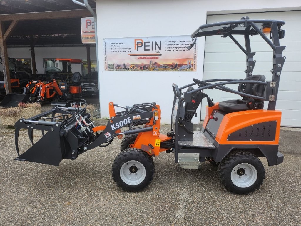 Elektro Hoflader PK500e mit Schaufel
